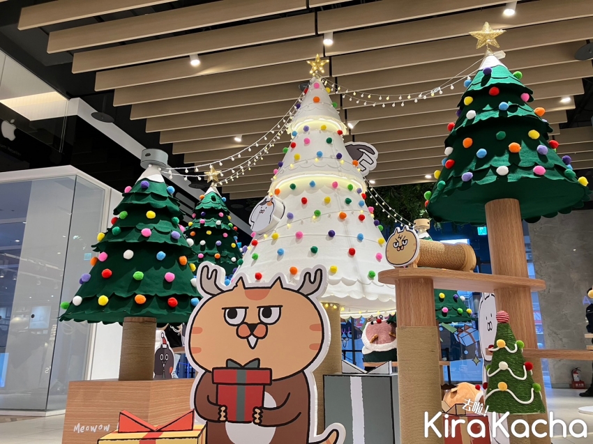 喵嗚公園秀泰生活打造全台唯一巨型貓跳台聖誕樹
