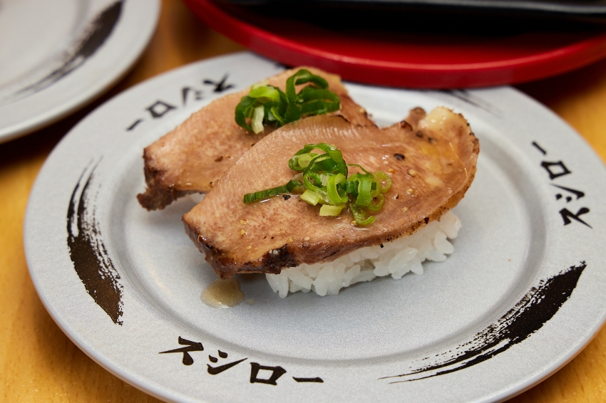 司郎吃遍日本、美澳、巴西等各地食材、更有TSUJIRI 辻利茶舗聯名甜點