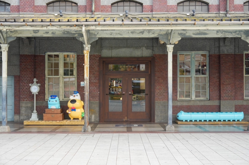 奶泡貓咖啡 臺中驛店