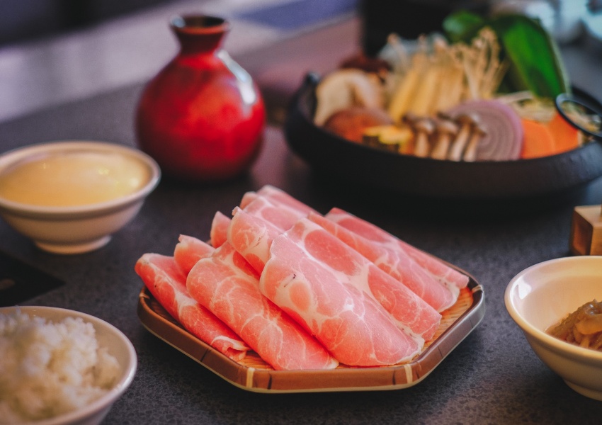 398元一人壽喜燒吃到飽！玉兔壽喜燒專門店台北新開店，集點送和牛