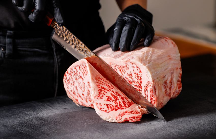 餐桌上的和牛博物館「牛B焼肉」華麗回歸!七夕雙人套餐送「日本銘柄牛 菲力」,限時優惠不容錯過