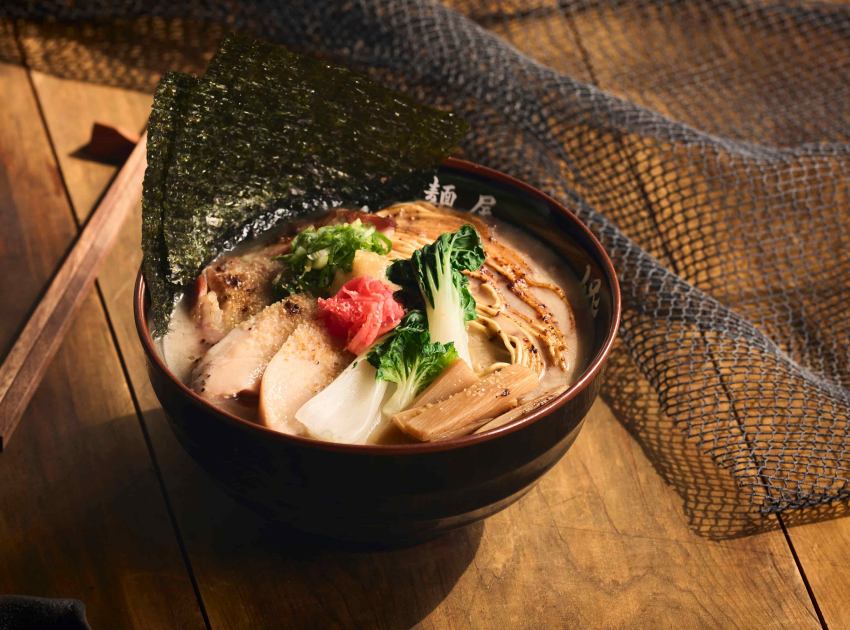 麵屋一燈插旗台中新光三越！開幕連續3天88折再送買一送一券，挑戰劍玉成功拉麵只要88元