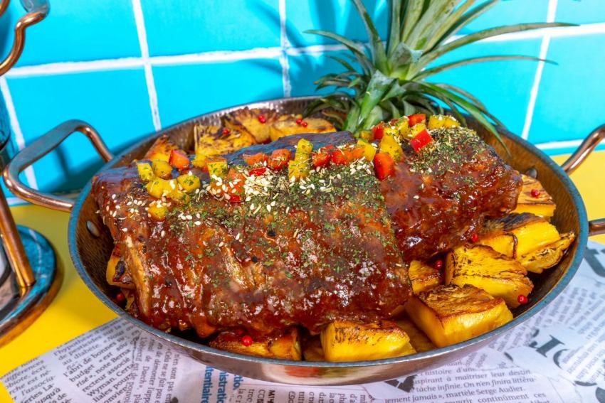 國慶連假聚餐去哪裡！台北凱達百宴「美式肉食季」登場，大口吃燉烤牛小排配啤酒暢飲，再搶買10送5餐券