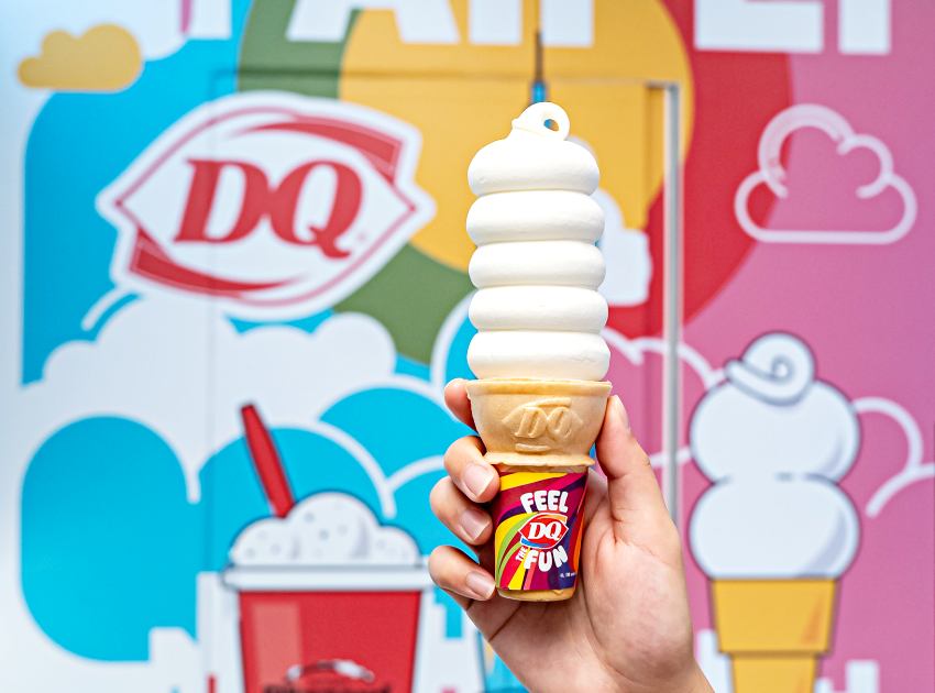台北101美食街DQ開幕。亮點看開心果暴風雪,2.5吋獨享冰淇淋蛋糕,疊疊樂甜筒與聖誕限定款11月18日登場。