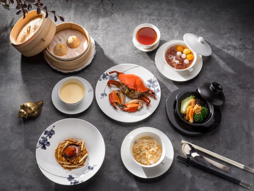 台北米其林一星「雅閣」2025秋蟹饗宴開跑,阮明燊主廚嚴選處女蟳對決大閘蟹,打造花雕雞油蟳等奢華粵式套餐