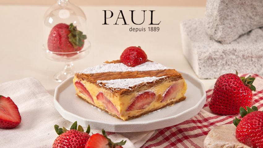 PAUL冬季限定草莓千層派以新鮮草莓與香滑卡士達層層堆疊，酥脆派皮與甜酸果香交織出浪漫法式風味。