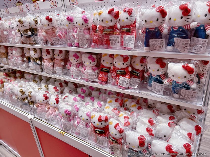 Hello Kitty 50週年特展登場!台灣首站新光三越A11限定周邊可愛開賣