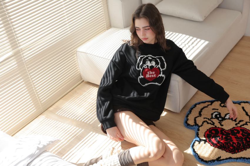 關注失親兒少心理健康，AIR SPACE與失親兒福利基金會合作，捐款贈限量刺繡上衣，全數款項投入學業資助與失落支持服務