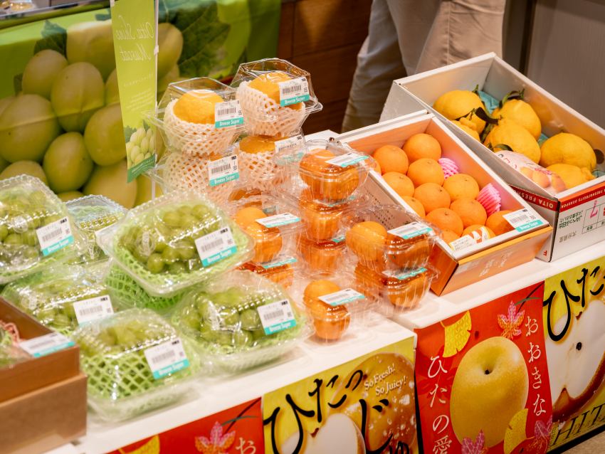 微風超市攜手日本大分縣舉辦特產展，嚴選天皇杯獲獎豐里梨與低溫熟成麝香葡萄，限時12天於台北微風廣場登場，品味職人釀造酒款