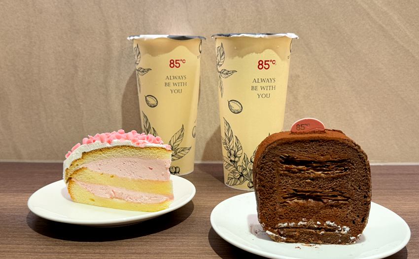 85度C推出2026年情人節浪漫久久套餐，指定蛋糕加飲品優惠價99元，並加碼抽塔木德酒店集團雙人房住宿券。