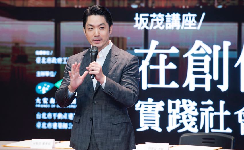 從紙教堂到安森公廁，人道建築師坂茂在台開啟城市文明如廁新篇章