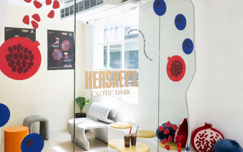 HERSHEY’S聯名ODD ONE OUT推大人系巧克力奶茶，買1送1與打卡免費送巧克力攻略