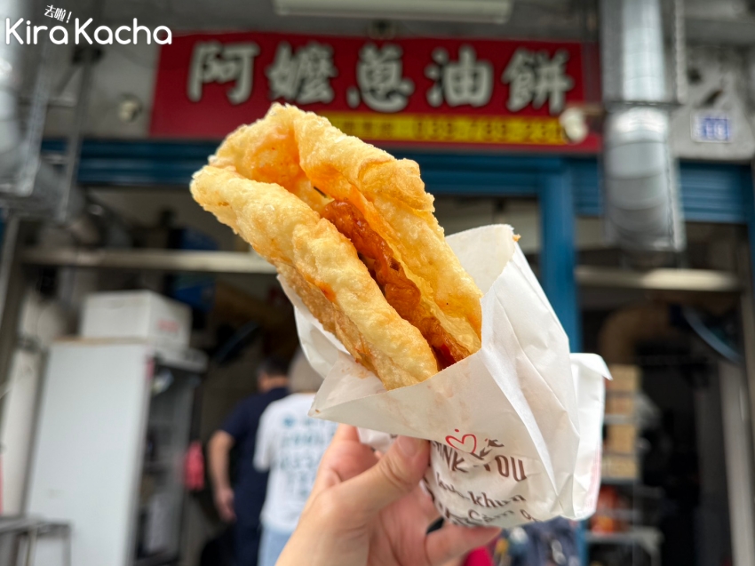 頭城美食推薦，阿嬤蔥油餅7000則好評，半煎半炸外酥內軟不油膩