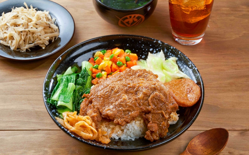 三商巧福牛肉麵限時特價119元！拿坡里披薩送6隻青花椒雞翅超划算