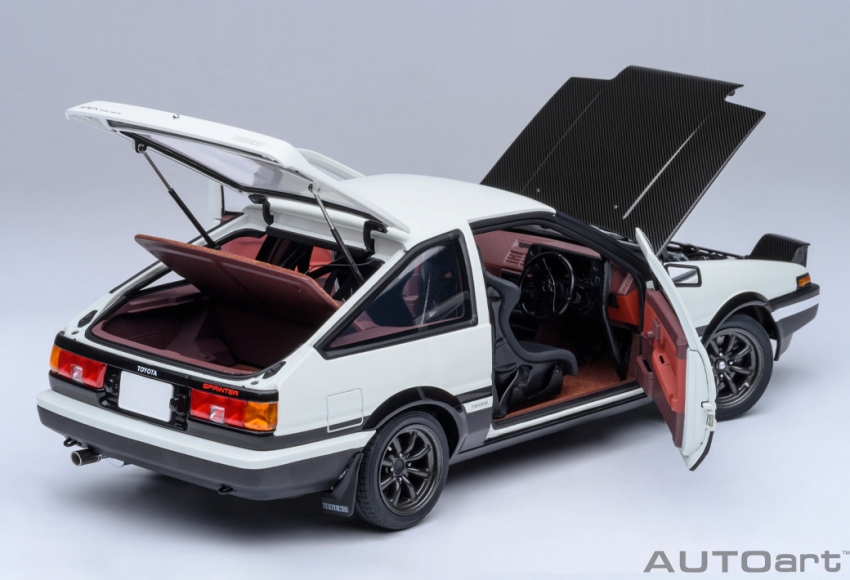 頭文字D粉絲衝群馬,AE86實車與1比18精密模型登陸高崎AEON快閃店
