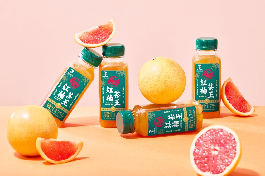 711龜記紅柚茶王價格 香菜花生捲麻糬小七 7ELEVEN秋季新品2026 龜記瓶裝飲料711 香菜麻糬711優惠 上友食品711新品