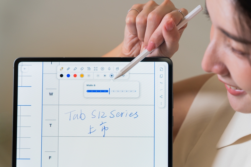 Galaxy Tab S12系列搭配S Pen使用Notability筆記。圖/台灣三星電子提供