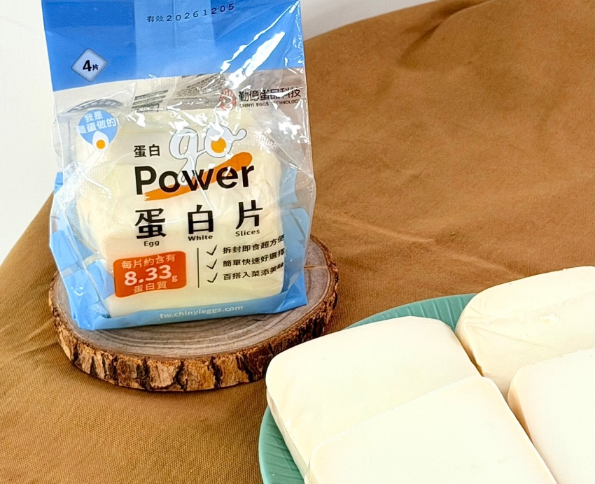勤億Go Power蛋白片搭配蛋白片切片。圖/三商家購提供